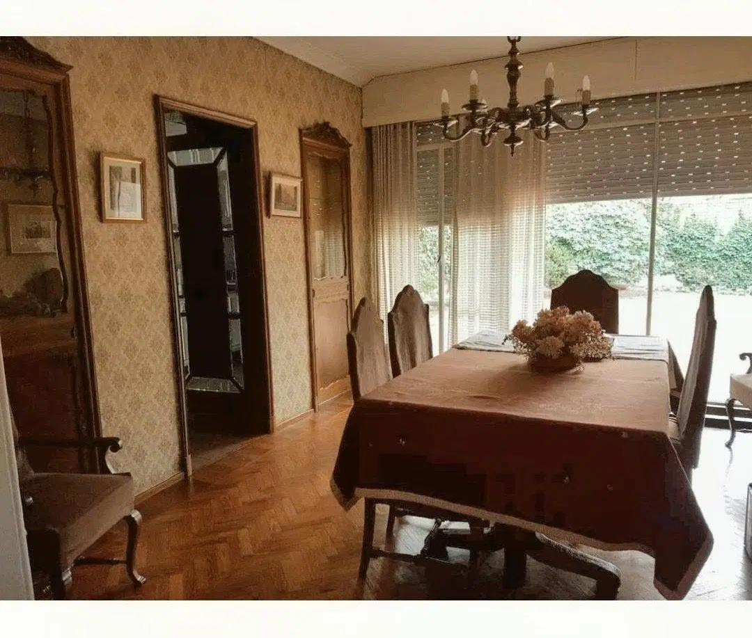 VENTA  - CASA - 4 DORMITORIOS - CIUDAD - BARRIO BOMBAL 3