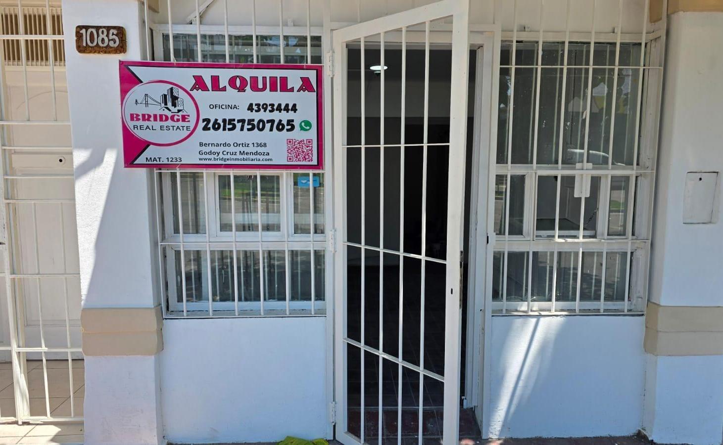 Foto de LOCAL SOBRE SAN MARTIN SUR, imagen 4