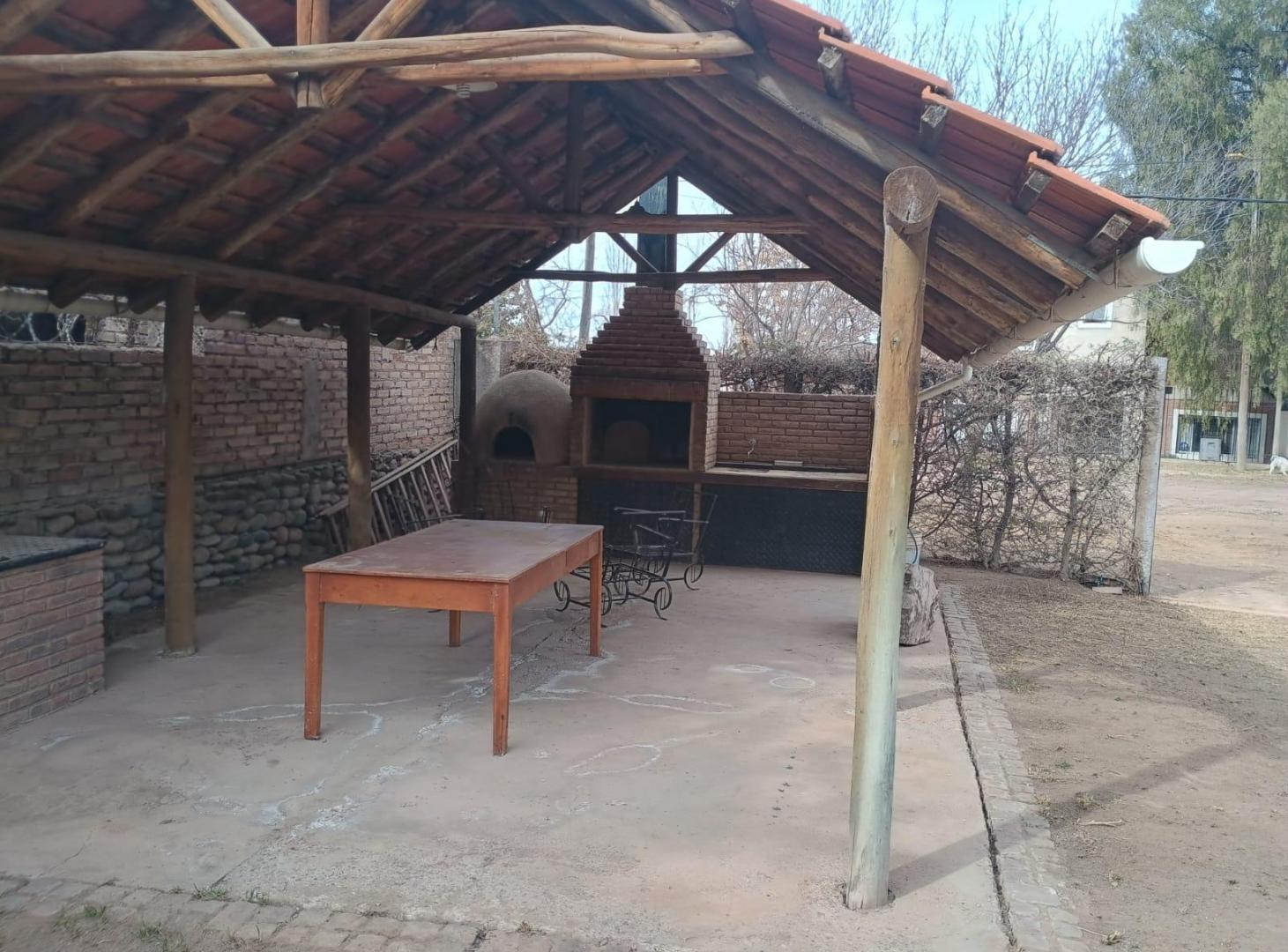 Foto de VENTA LOTE CON QUINCHO Y PILETA BARRIO SANTA ELENA VISTALBA, imagen 3