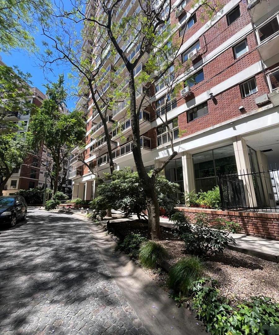 Olivos – Departamento 4 ambientes con dependencia en Venta · USD 460.000