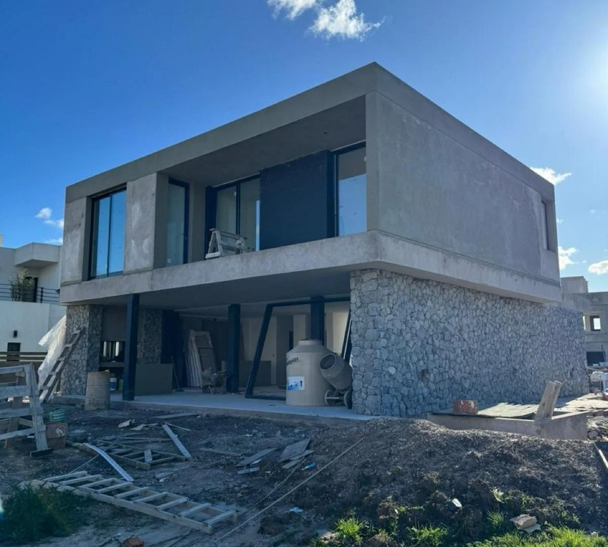 Casa de 5 Ambientes en Venta con financiación, a Estrenar, en Country La Providencia. Canning