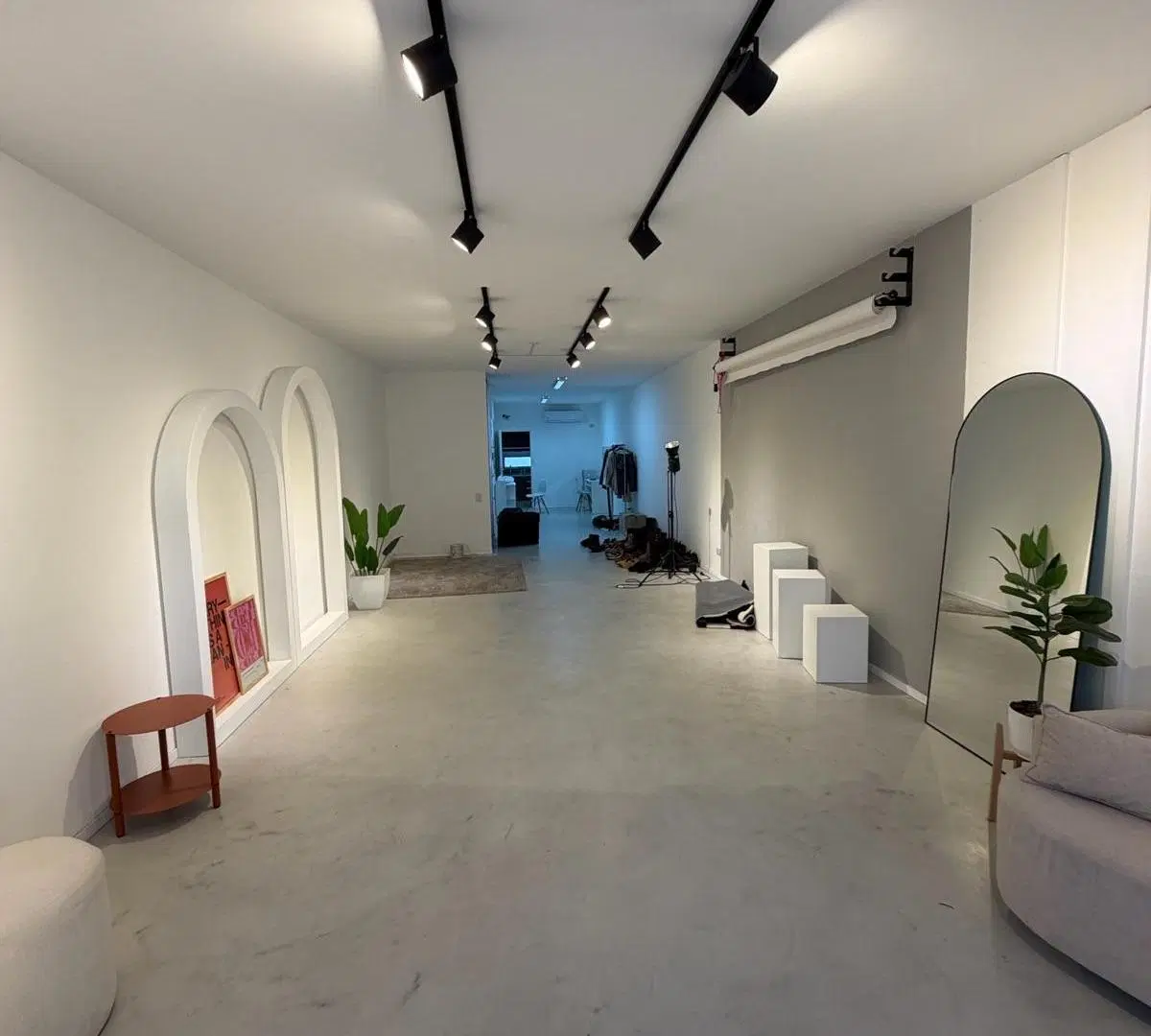 OFICINA EN FLORES EN EXCELENTE ESTADO A LA VENTA! 2