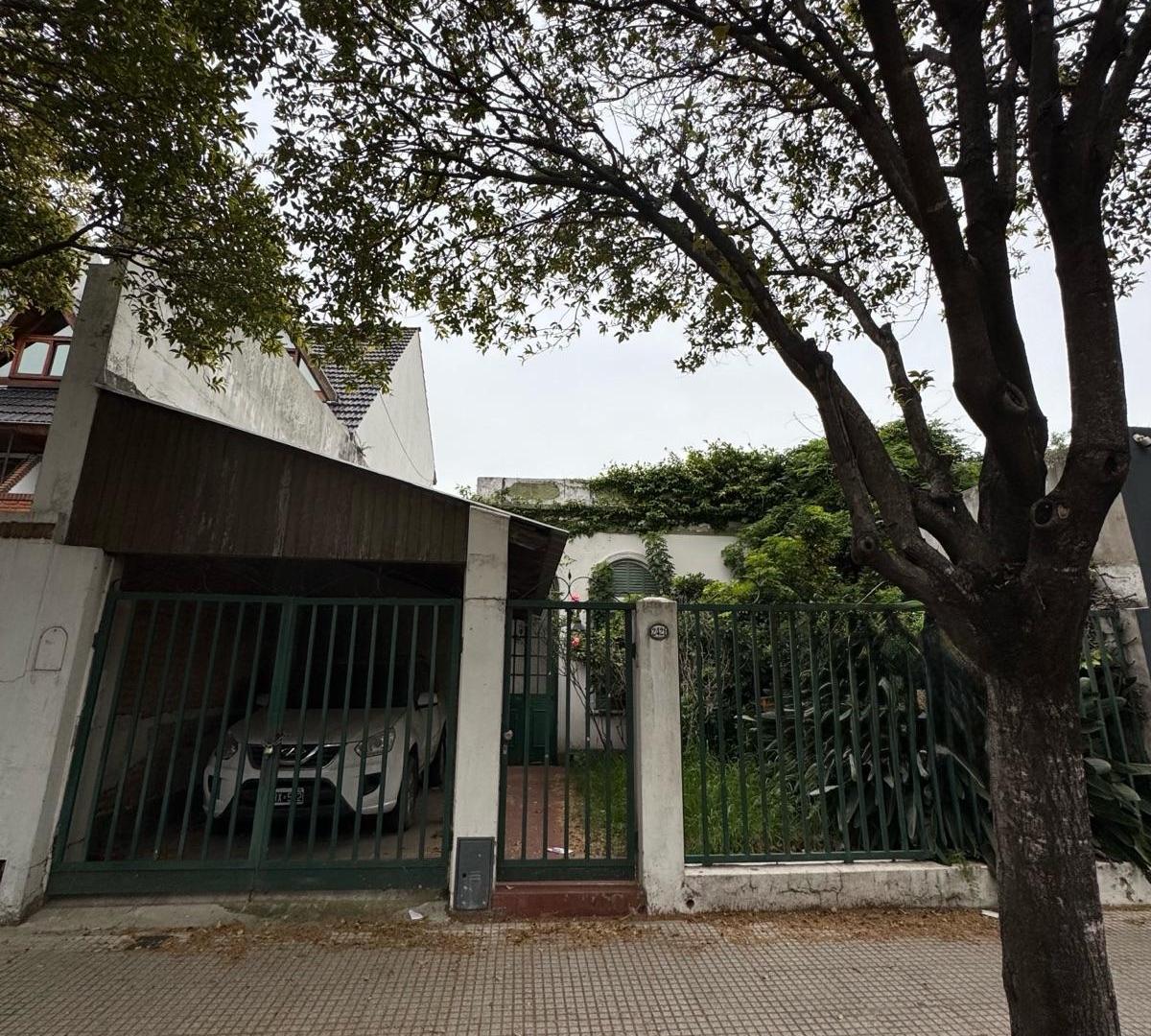 Foto de VENTA – LOTE PROPIO CON CASA A REFACCIONAR | VILLA DEL PARQUE, imagen 4