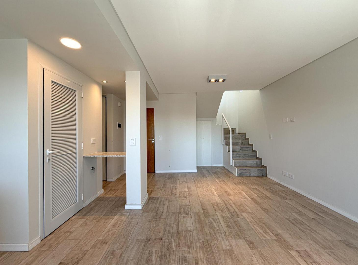 Centro | Dúplex de 2 dormitorios con terraza exclusiva y amenities