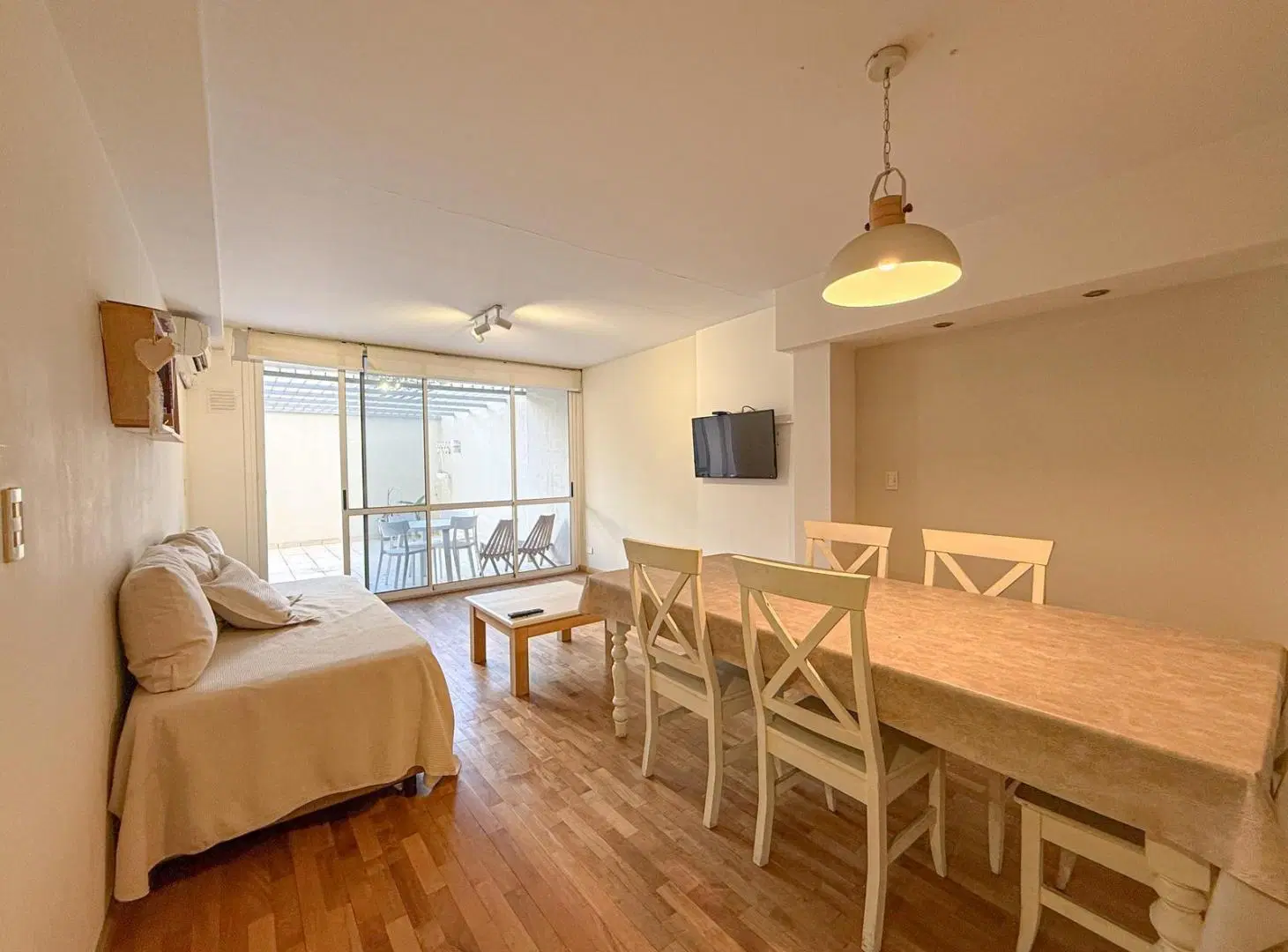 Centro | Departamento de 1 dormitorio con patio y amenities 3