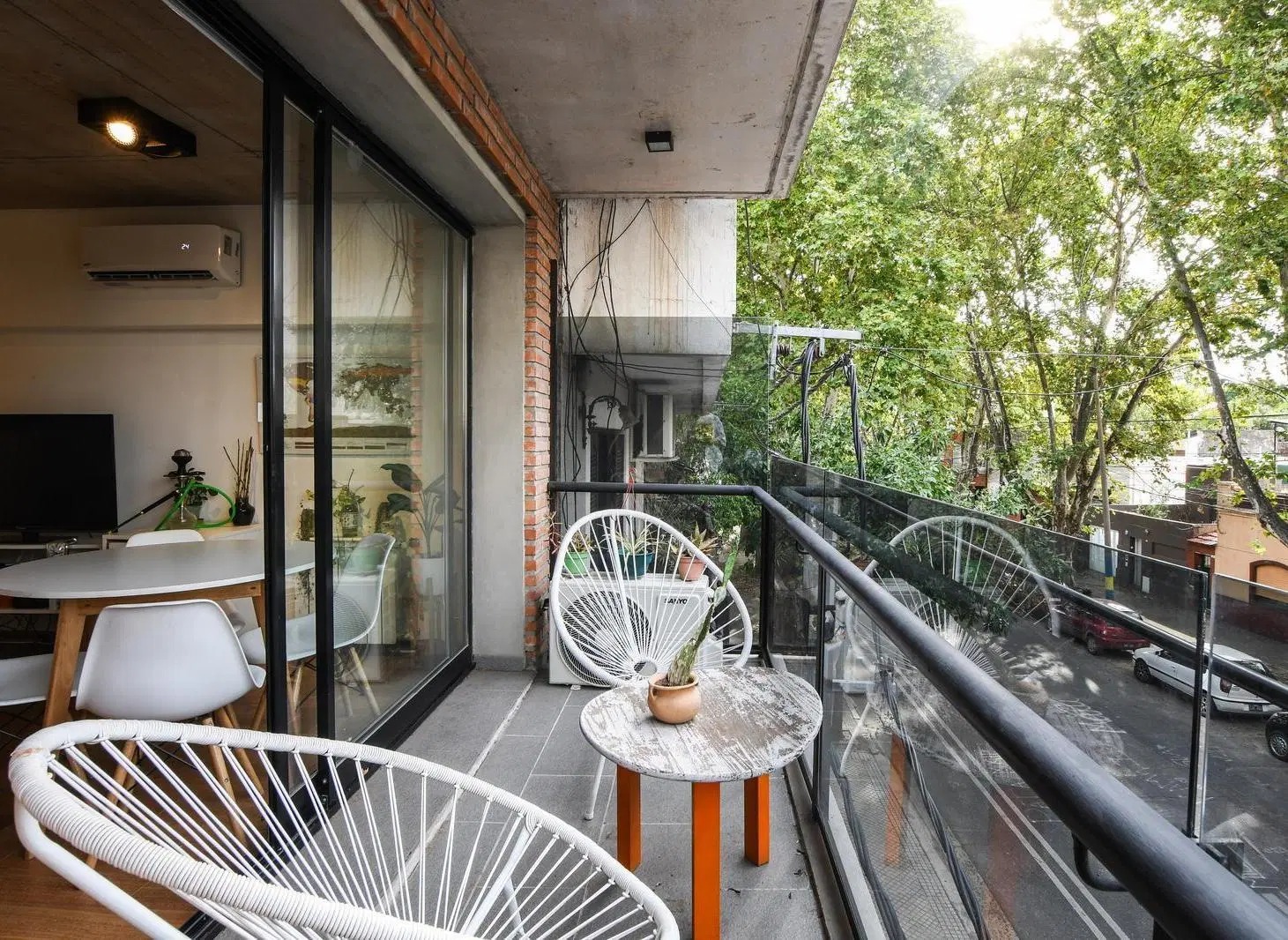 Arroyito | Departamento de 1 dormitorio con balcón y patio 8