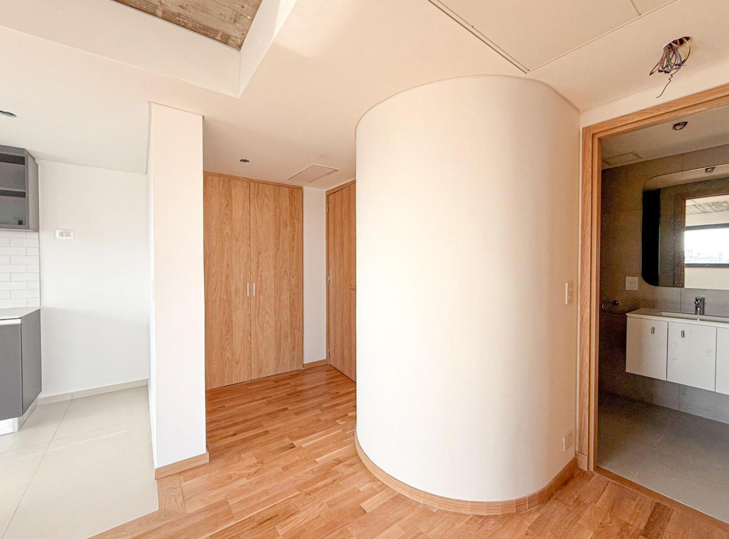 Foto de Venta. Departamento premium de 1 dormitorio con cochera, balcón y, imagen 2