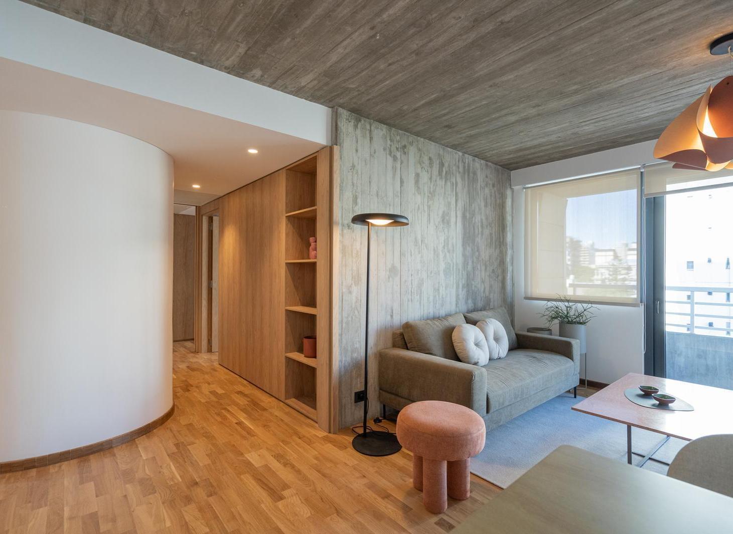 Foto de Venta. Departamento de 2 dormitorios con cochera, balcón y amenities, imagen 2