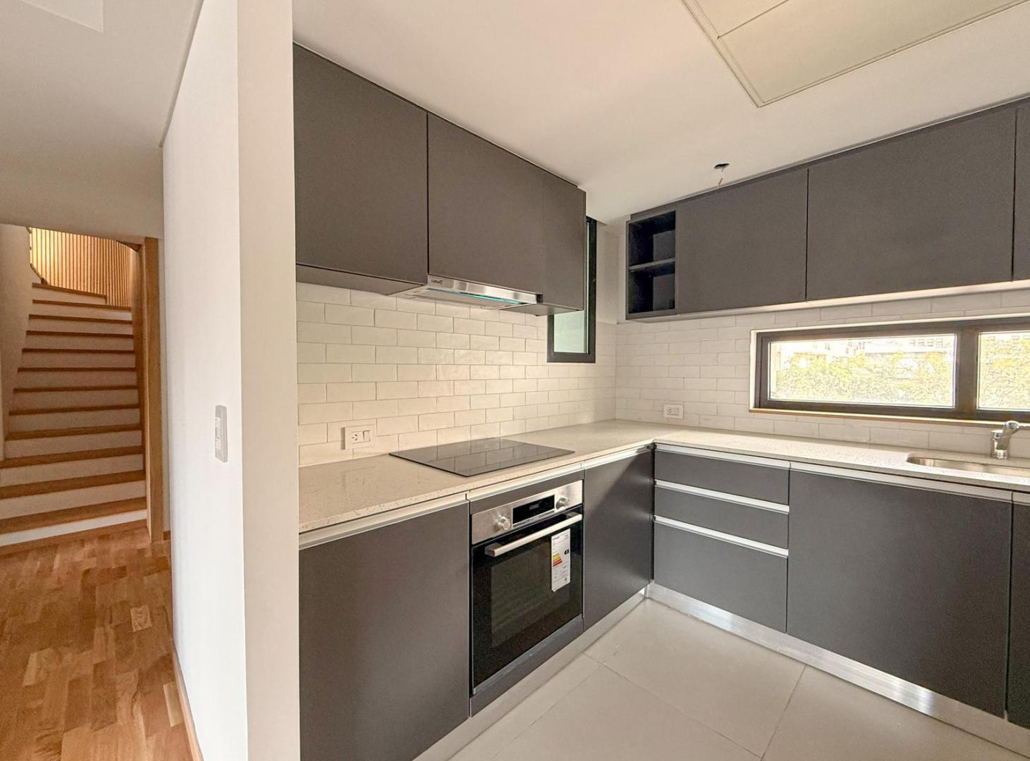 Foto de Venta. Departamento de 2 dormitorios con terraza, cochera, baulera, imagen 4