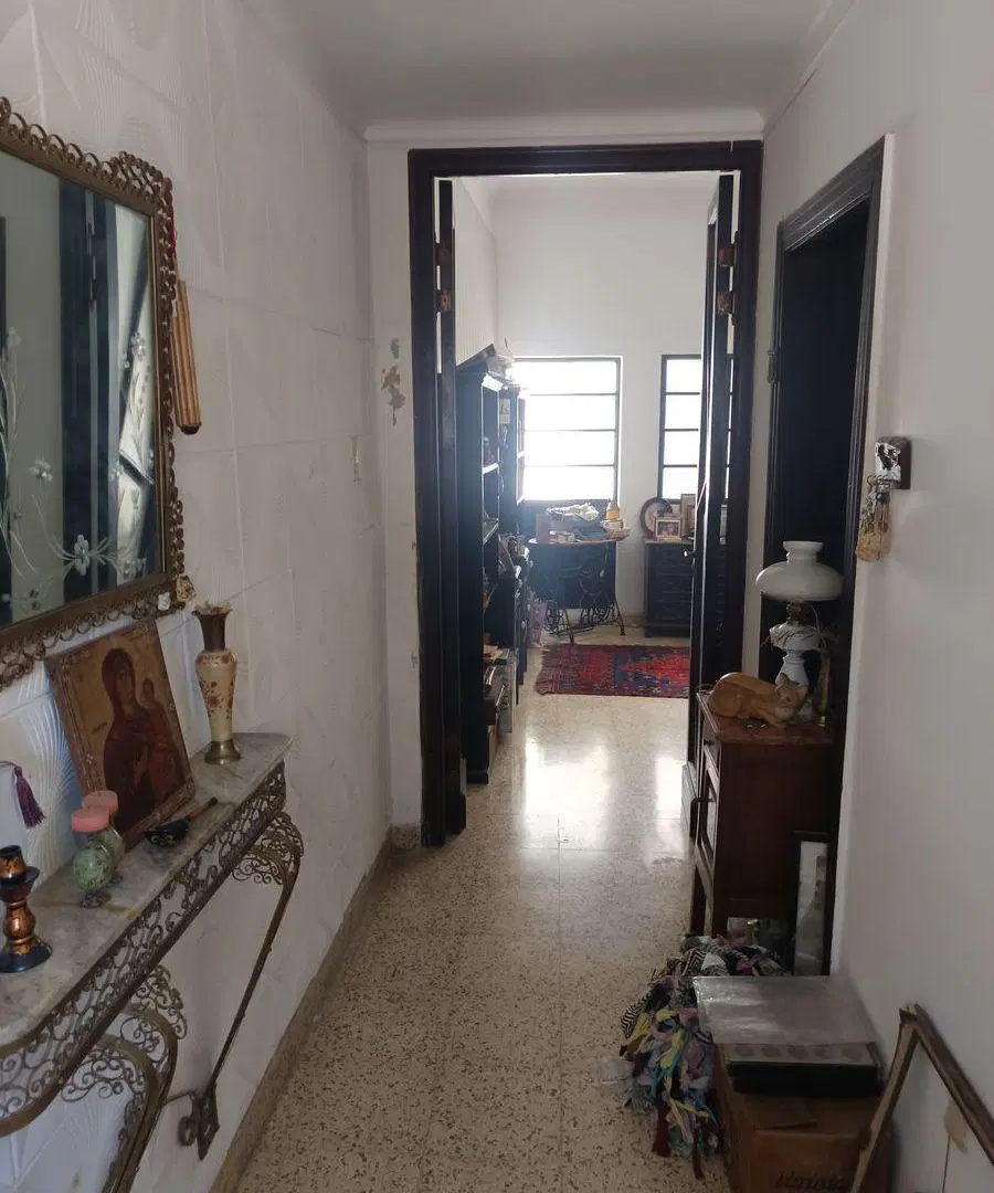 Casa muy amplia a 3 cuadras de Av. Freyre 3