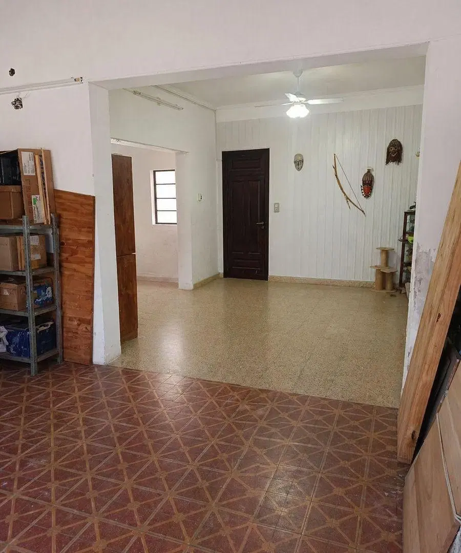 Casa muy amplia a 3 cuadras de Av. Freyre 2