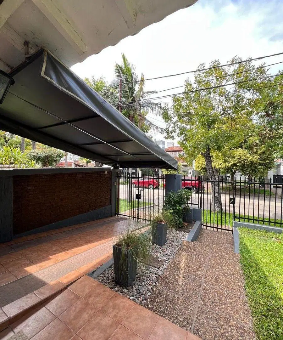 Casa en barrio 7 Jefes 3