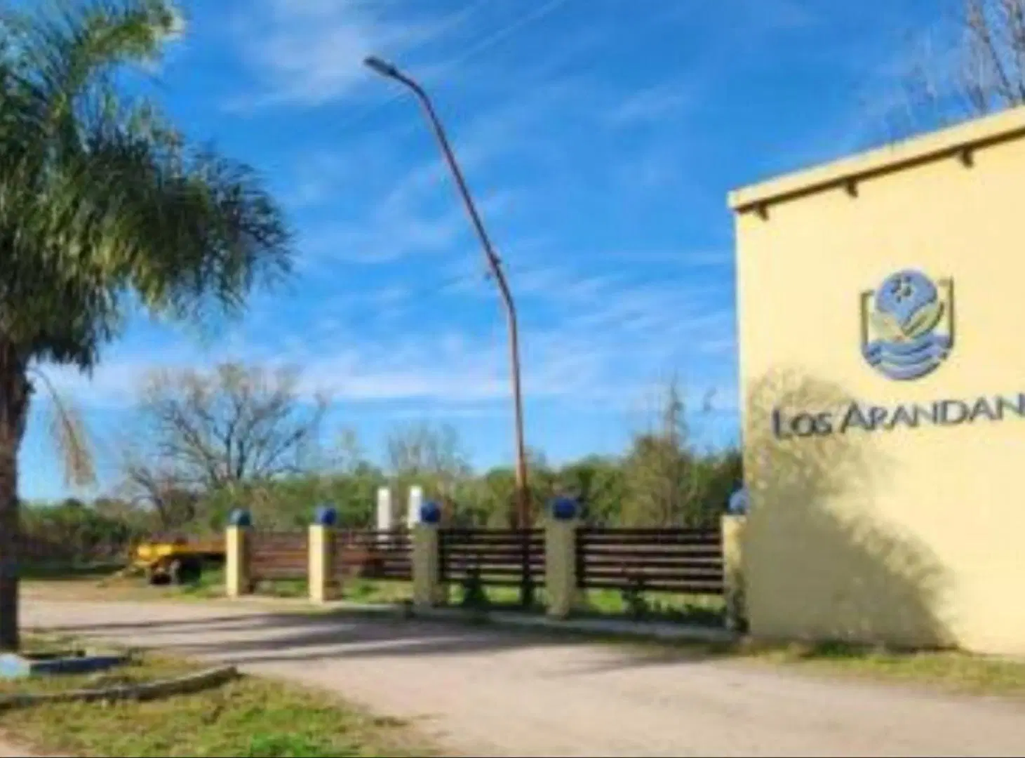 Casa Nueva con piscina en Los Arándanos en Desvío Arijón 3