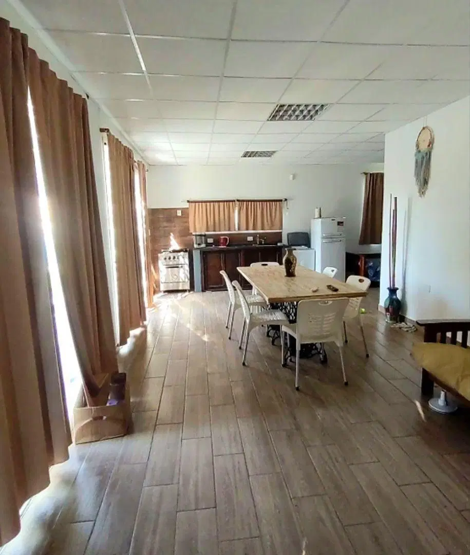 VENTA Casa con Piscina y Gran Predio. Los Arándanos 3