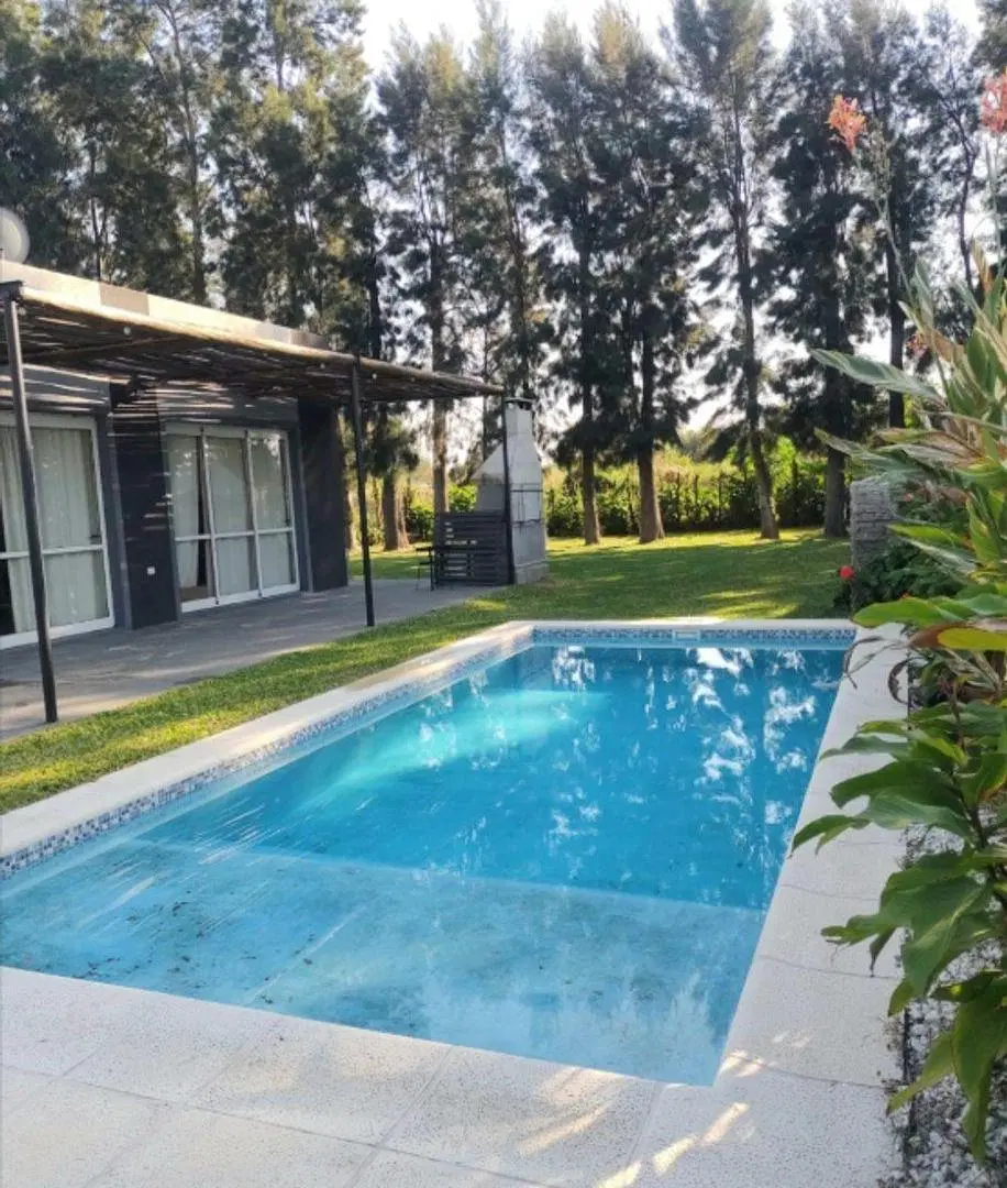 VENTA Casa con Piscina y Gran Predio. Los Arándanos 5