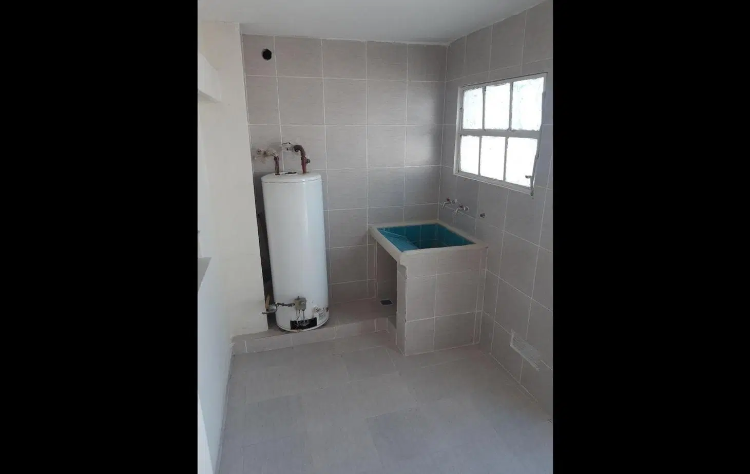 Excelente Casa 3 Dorm., 2 Bñs, Coch. BARRIO 7 JEFES 5