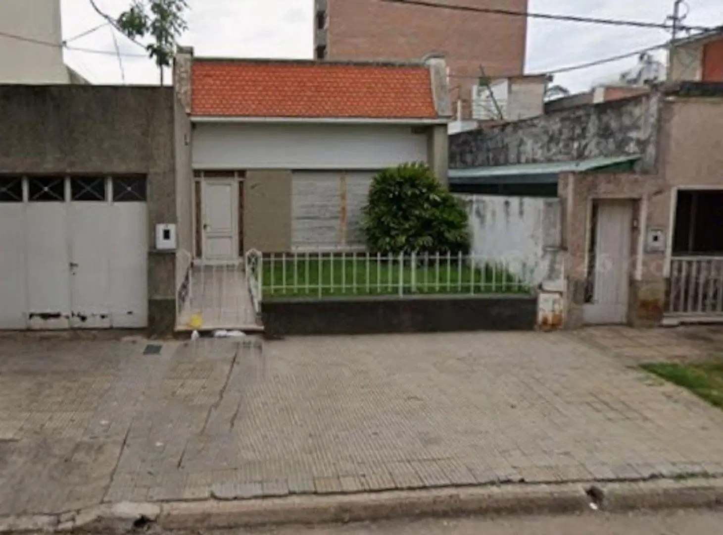 CASA EN B° CANDIOTI NORTE CON GRAN TERRENO 1