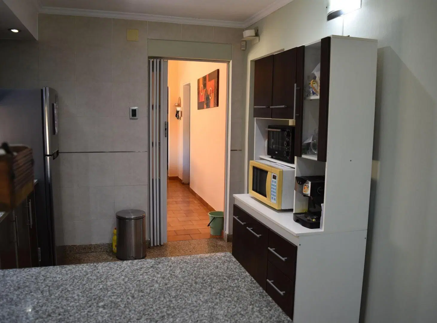 CASA DE 4 DORMITORIOS, 2 COCHERAS Y PATIO CON PISCINA 8