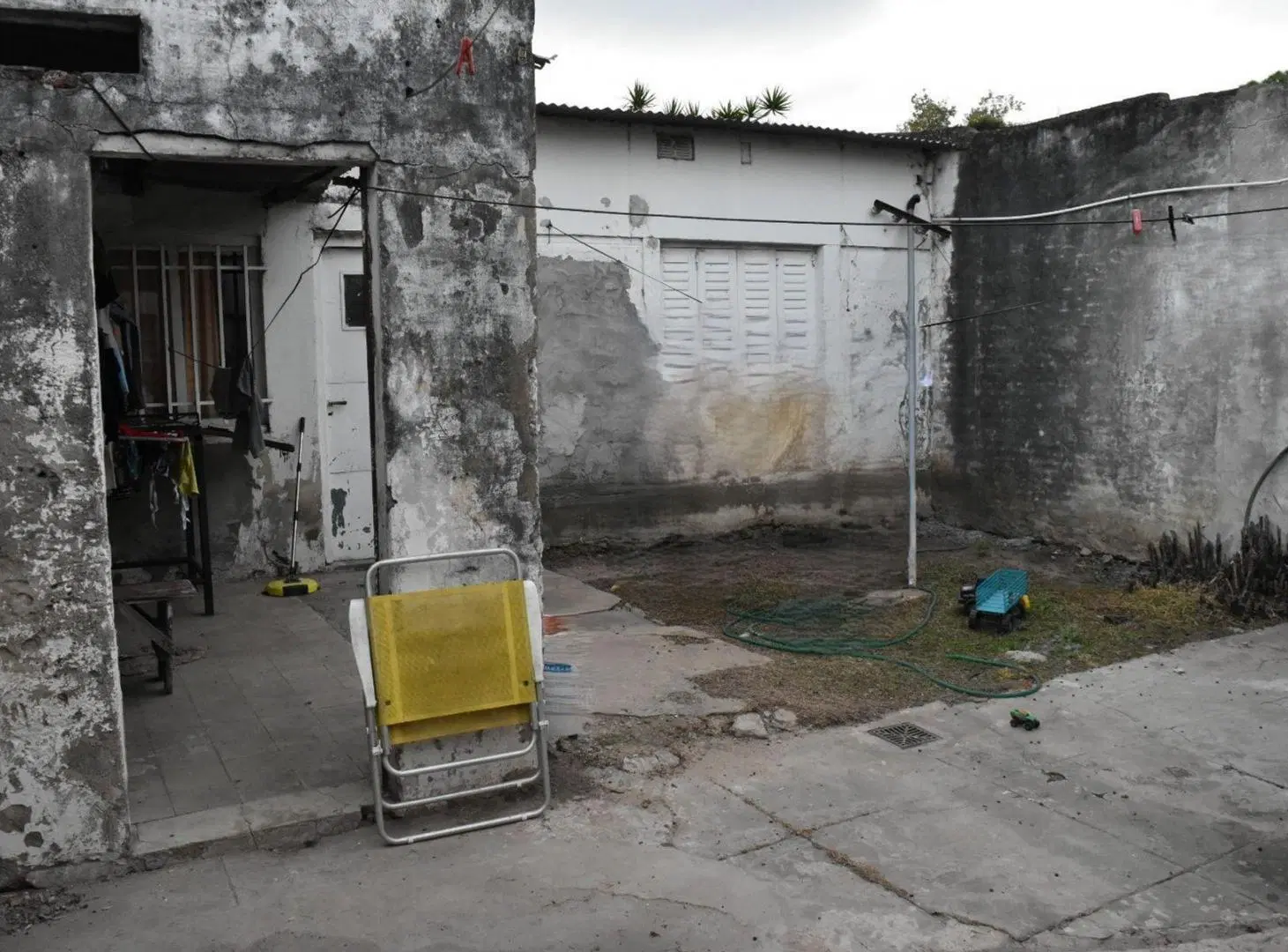 CASA CON LOCAL Y COCHERA 5