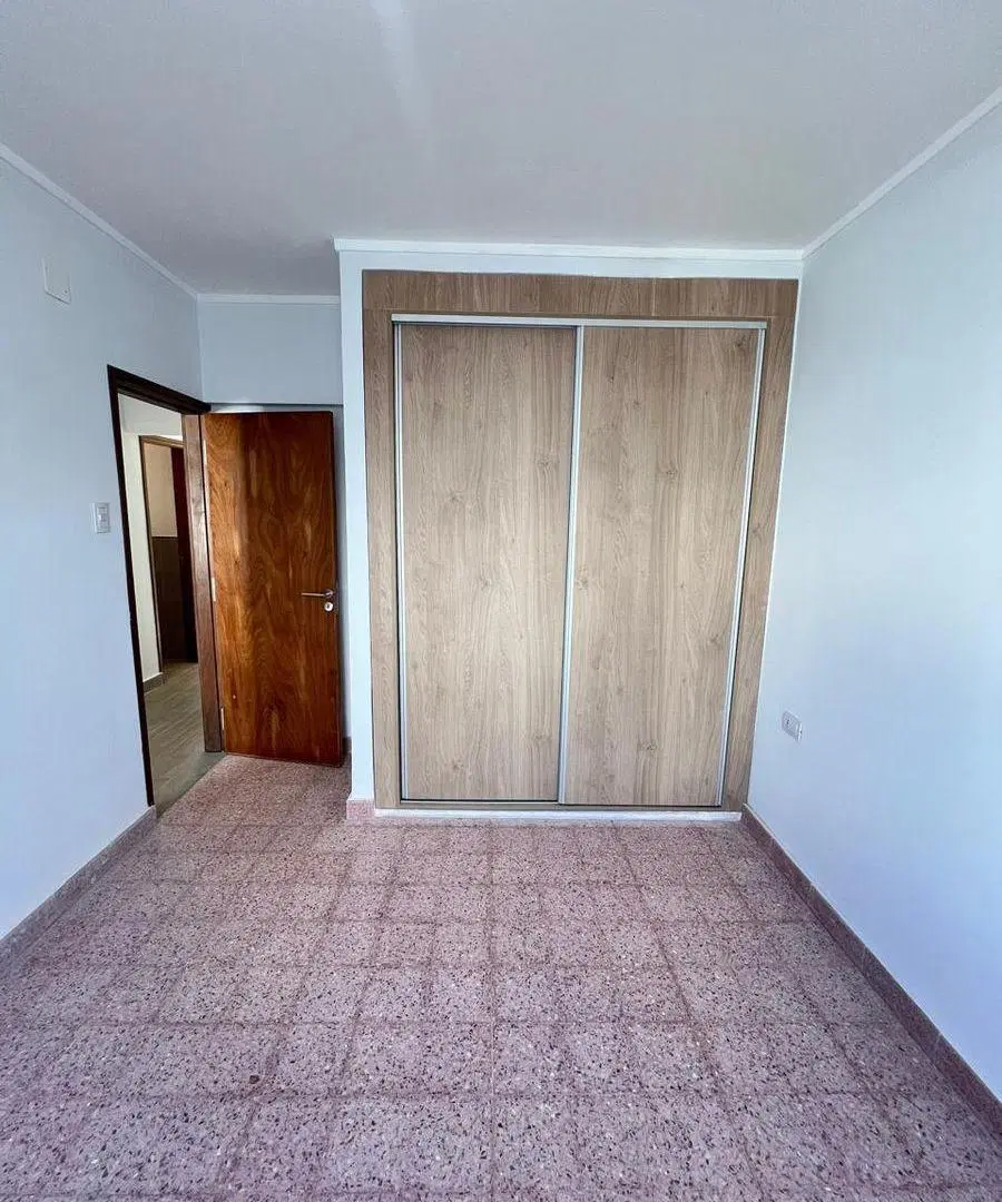 CASA EN PH A ESTRENAR EN SARGENTO CABRAL 1