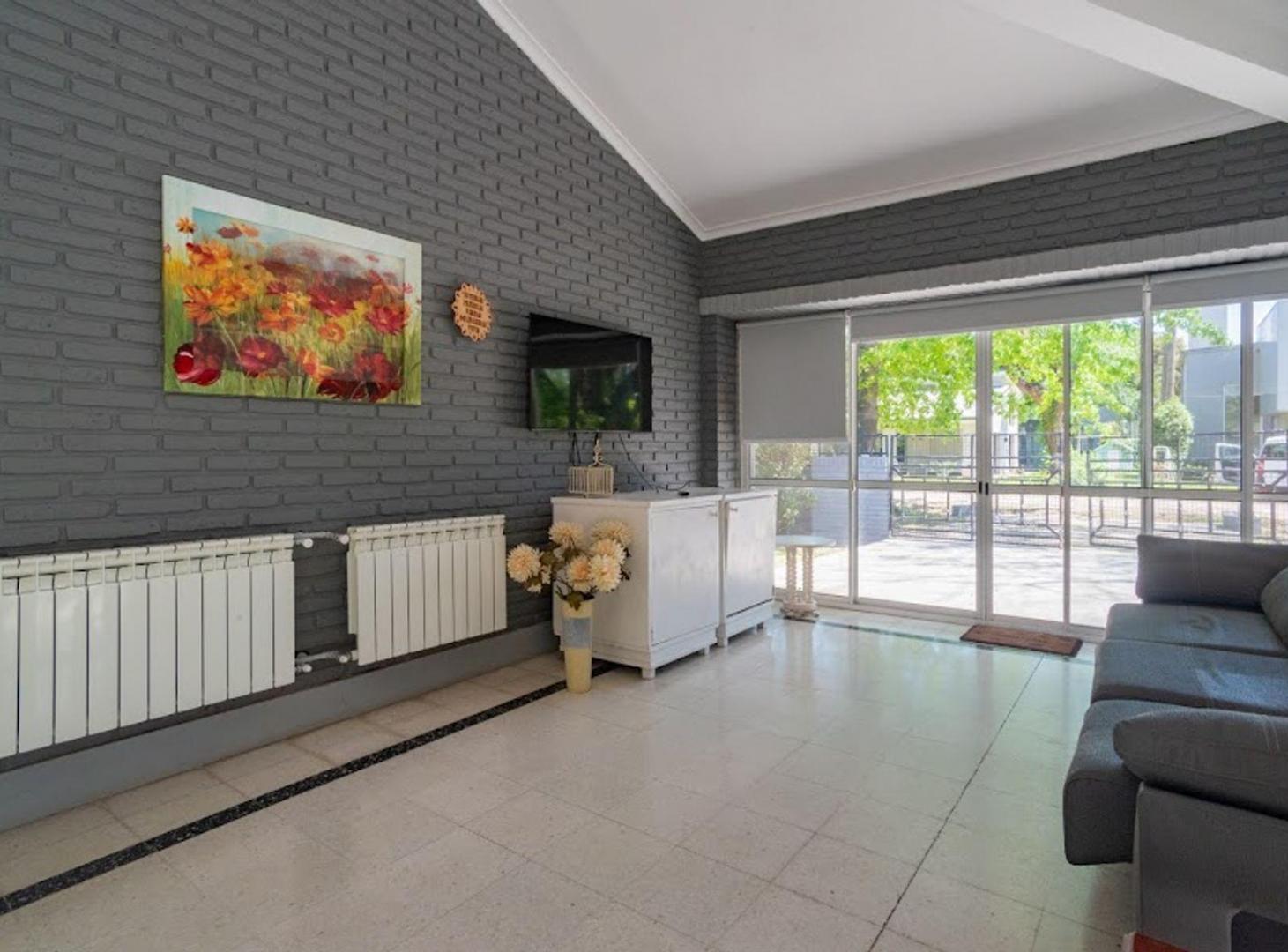 Foto de CASA DE 3 DORMITORIOS EN LA MEJOR ZONA DE LOS MOLINOS, imagen 3