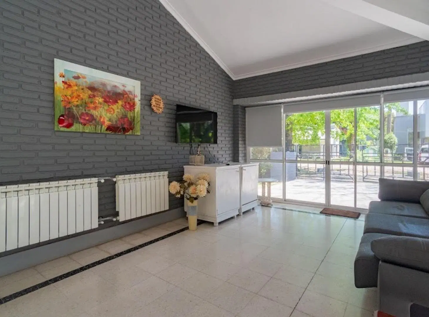 CASA DE 3 DORMITORIOS EN LA MEJOR ZONA DE LOS MOLINOS 3