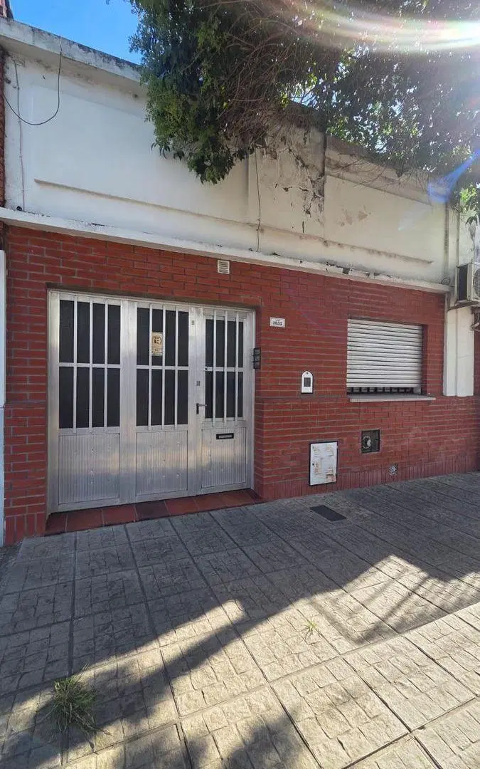 CASA A MODERNIZAR/REFACCIONAR EN FOMENTO 9 DE JULIO 1