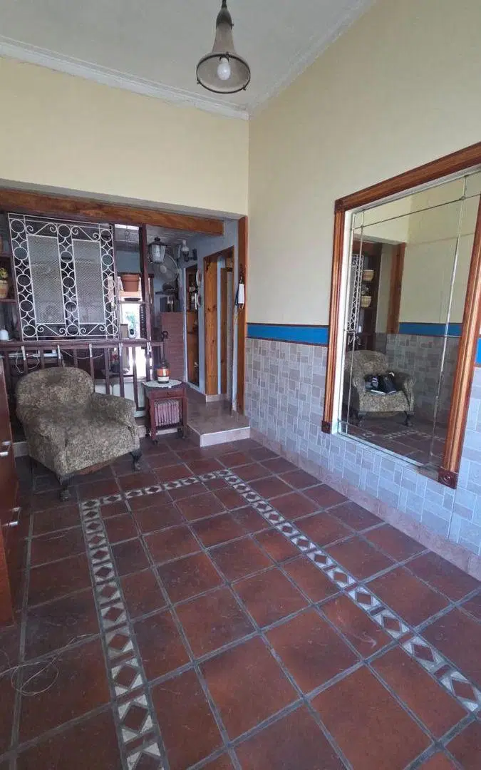 CASA A MODERNIZAR/REFACCIONAR EN FOMENTO 9 DE JULIO 2