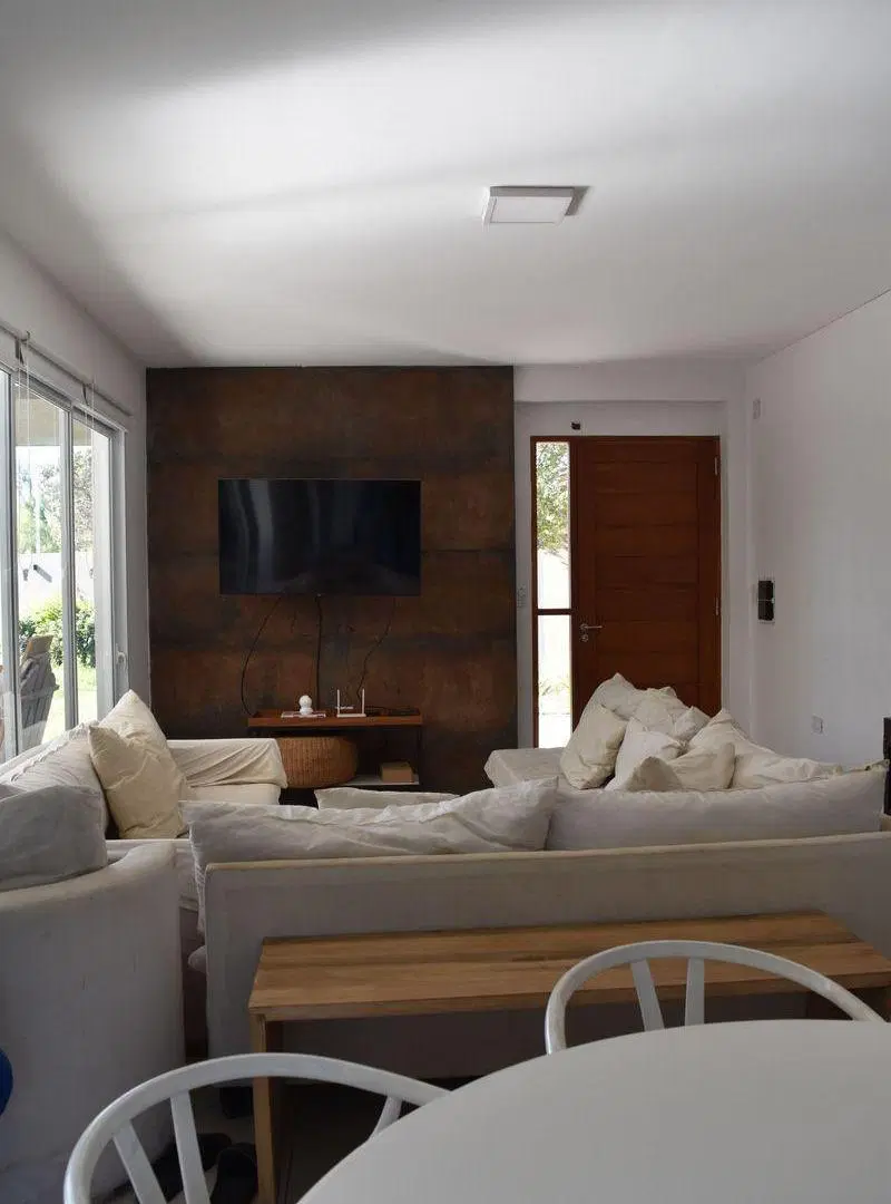 Casa cómoda y funcional en Colastine. 2