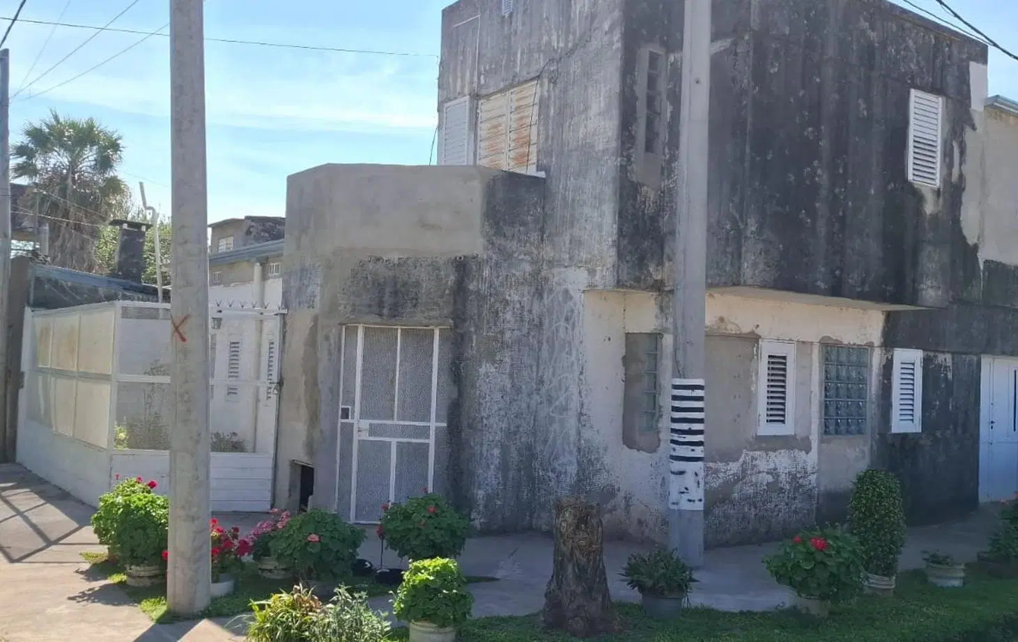 CASA SOBRE ESQUINA EN ZONA NORTE 2