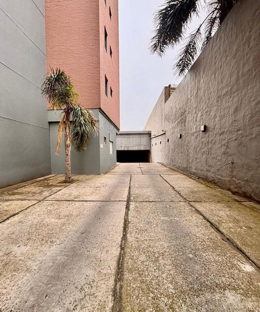 Foto de DEPARTAMENTO DOS DORMITORIOS Y COCHERA EN EL CENTRO, imagen 5