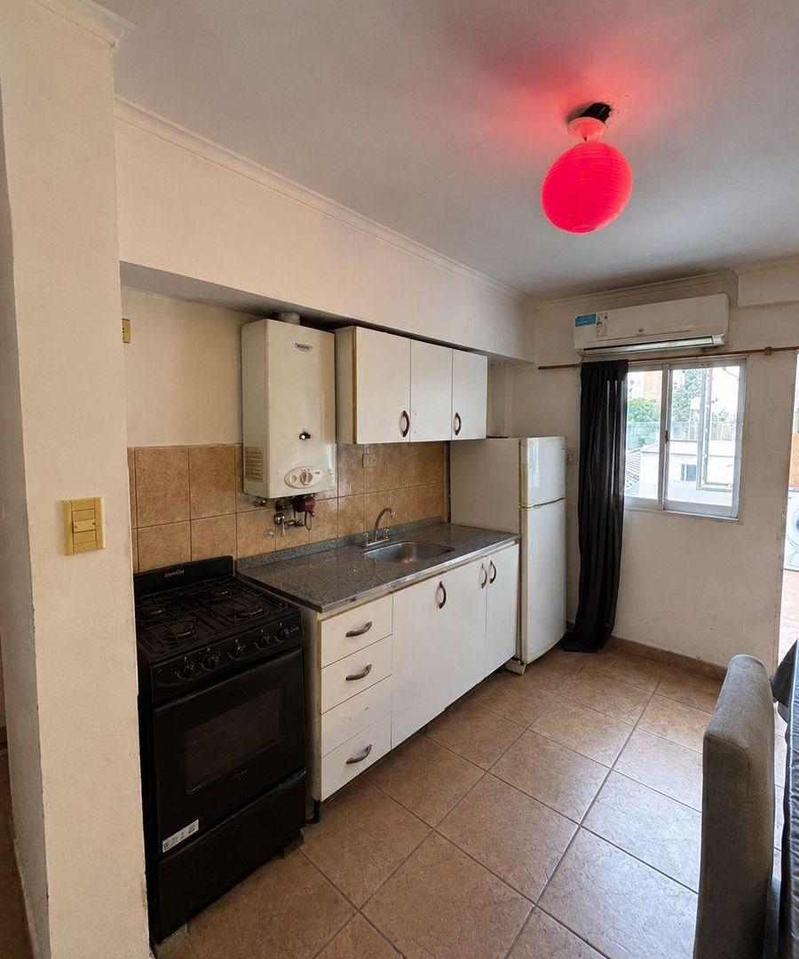 Foto de DEPARTAMENTO DE 1 DORMITORIO A MTS DE BV. PELLEGRINI, imagen 3