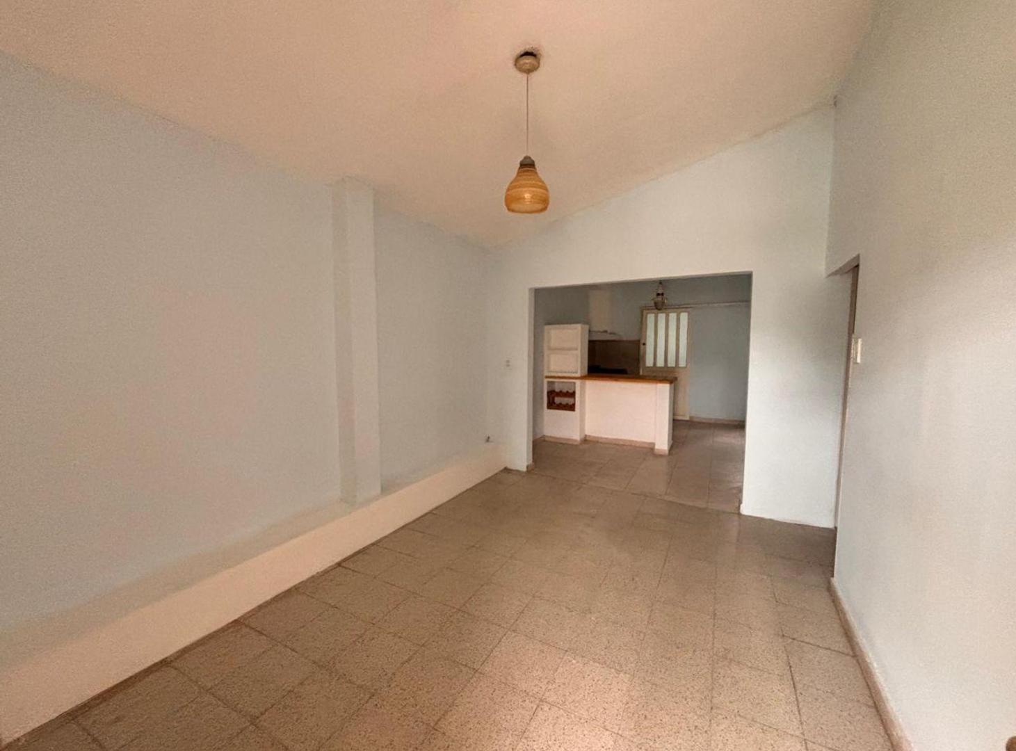 Foto de ALQUILER CASA P.B. 2 DORMITORIOS, imagen 2