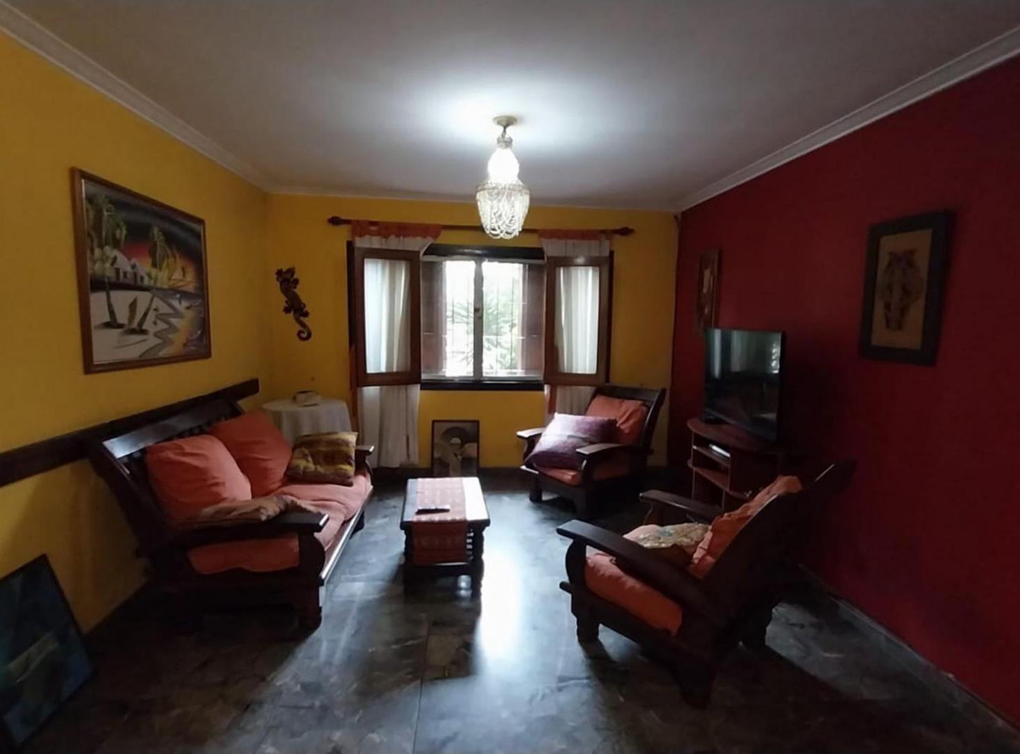 Foto de CASA DE TRES DORMITORIOS APTA A CRÉDITO EN BARRIO CANDIOTI, imagen 2