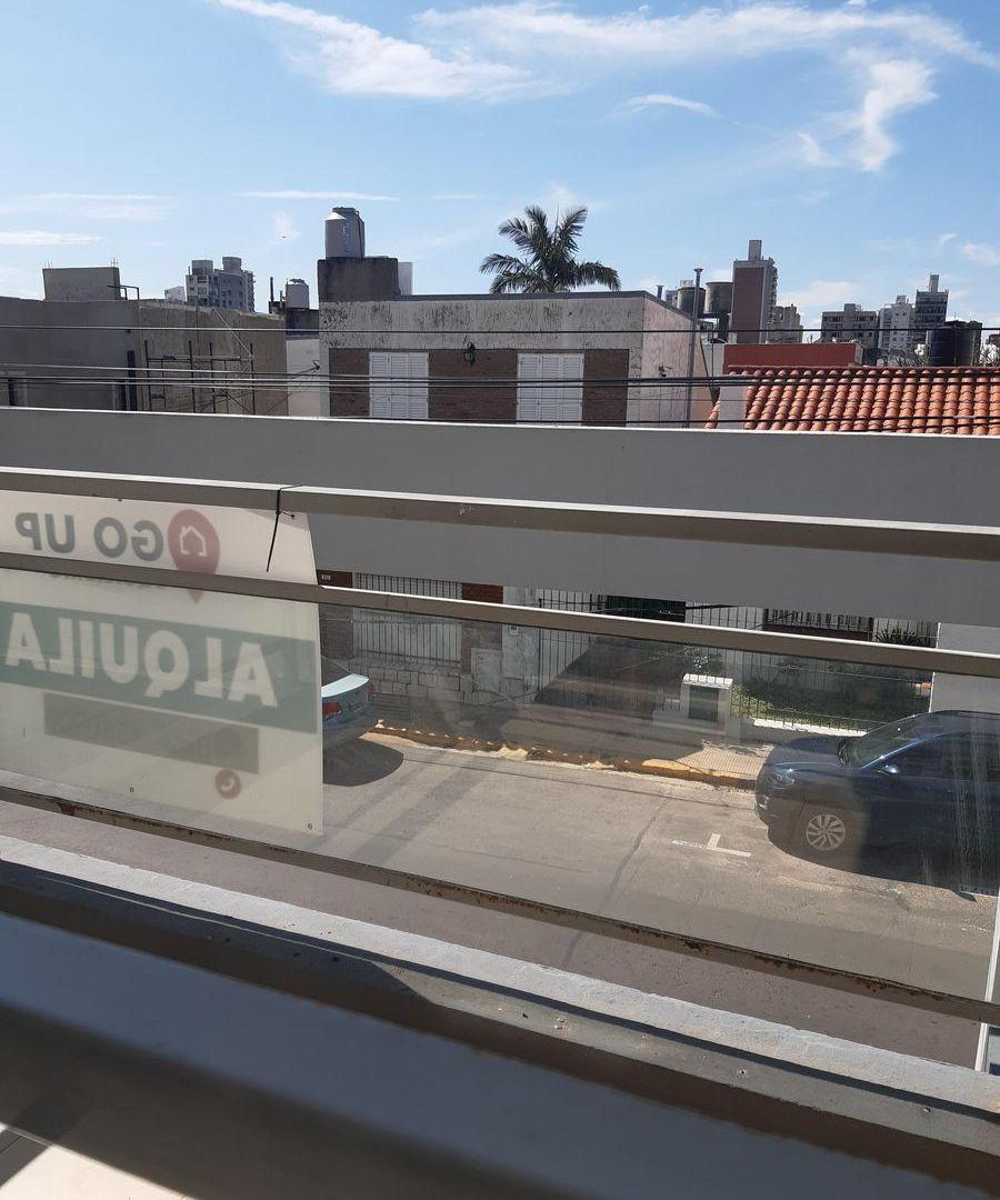 Foto de Se alquila Departamento 1 Dormitorio c/Cochera. Barrio Sur. A 3 cuadras, imagen 4