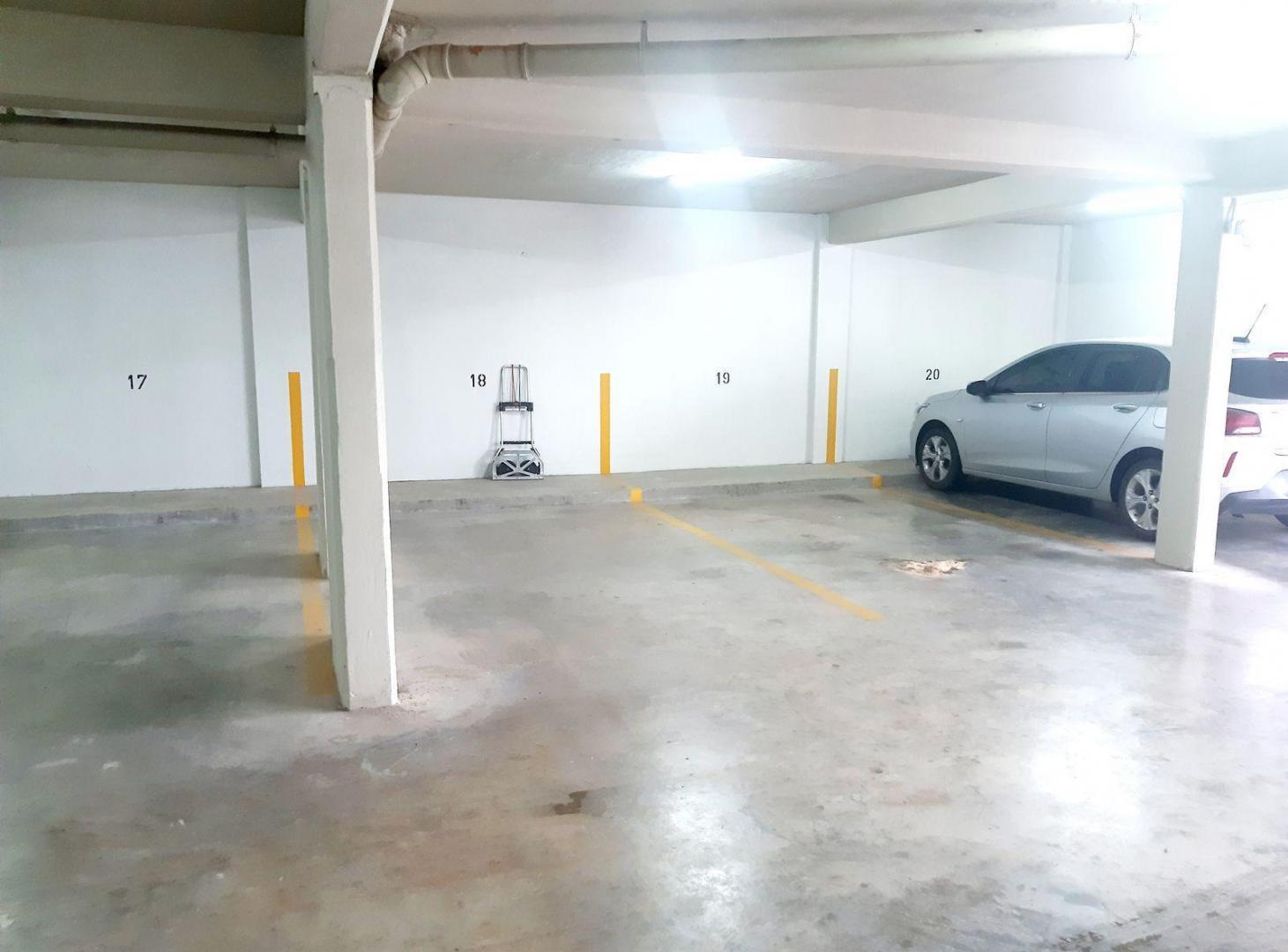 Foto de Cochera en venta en calle Tucuman y A. Freyre, imagen 5