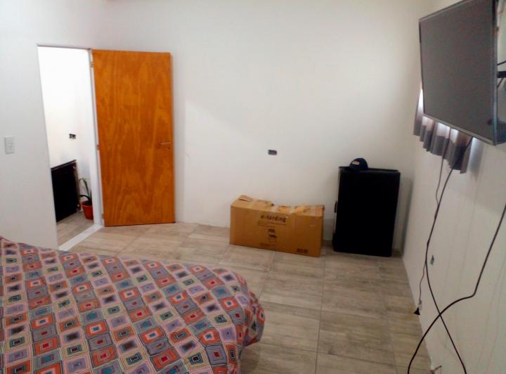 Dueño directo vende fisherton 4 dormitorios d contado  se puede charlar. 1