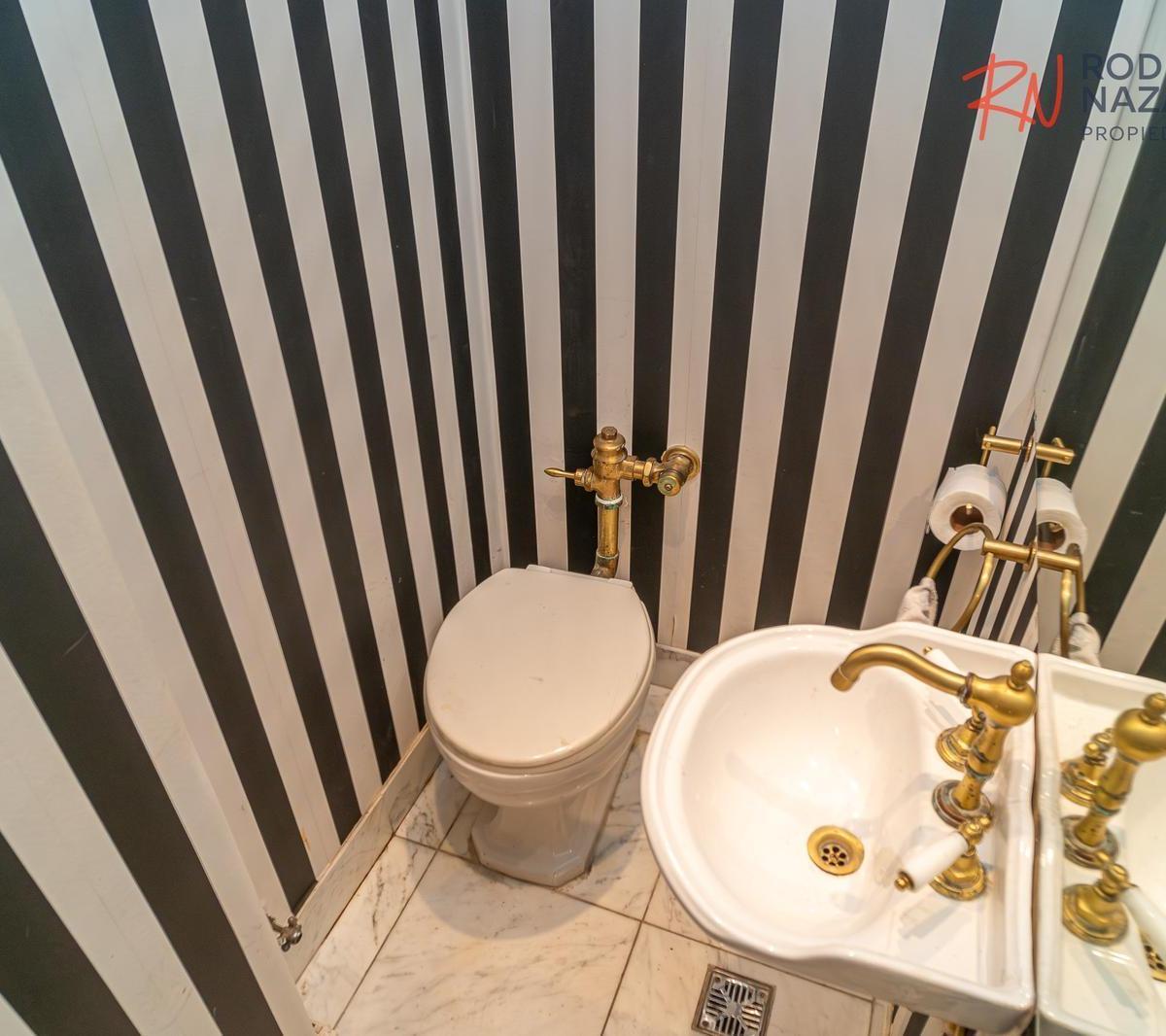 Departamento en Venta de 4 Ambientes en Recoleta. 1