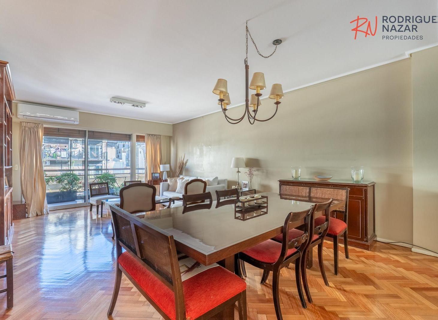 Venta de departamento de 5 ambientes en Retiro con cochera.