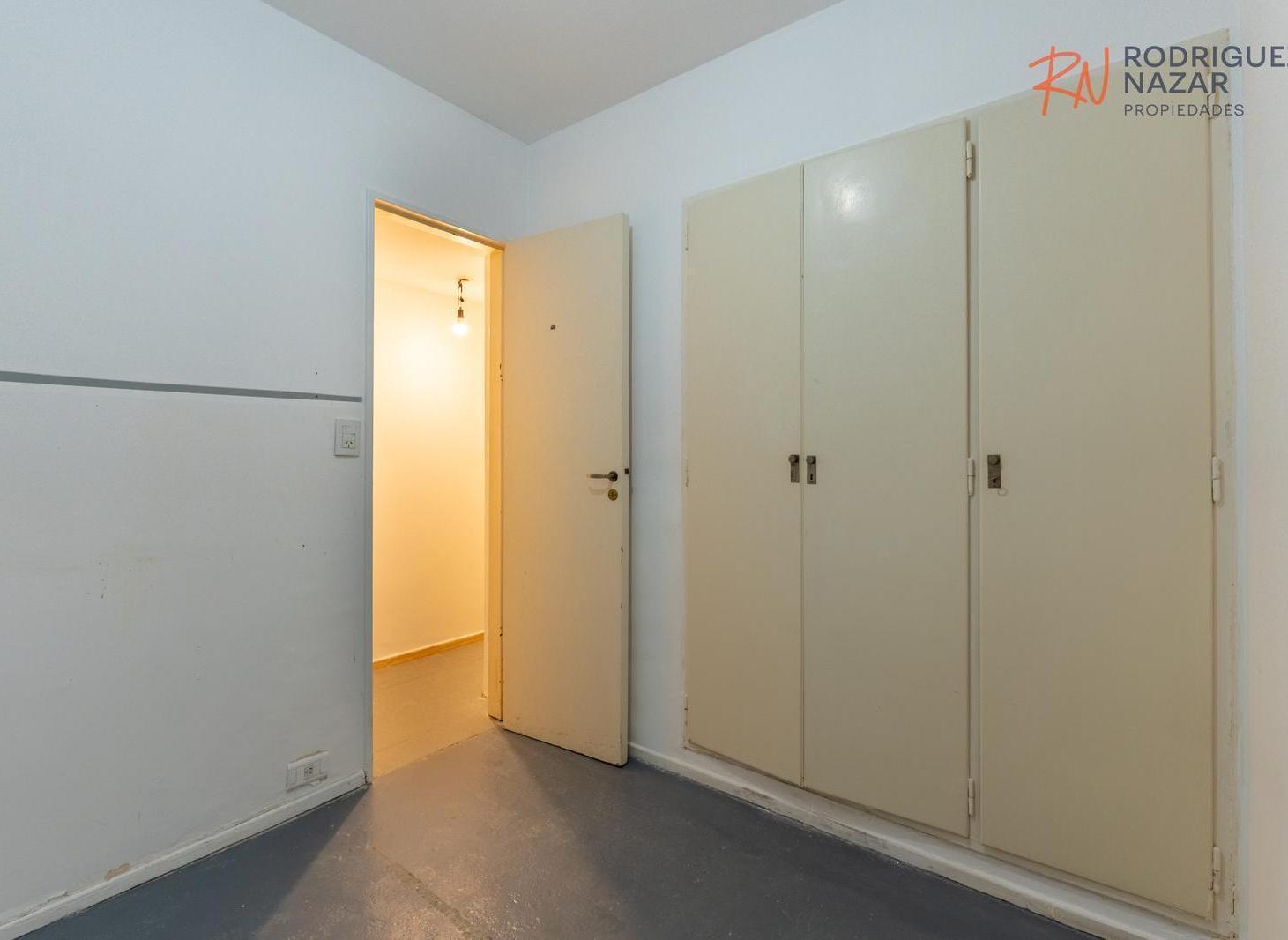 Venta de 3 ambientes con cochera en Recoleta.