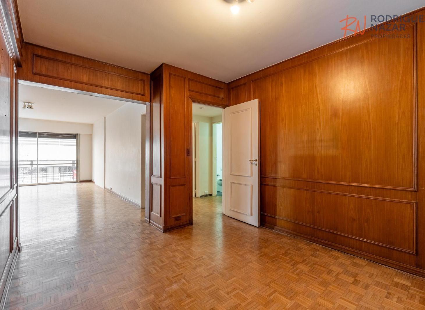 Venta de 3 ambientes con cochera en Recoleta.