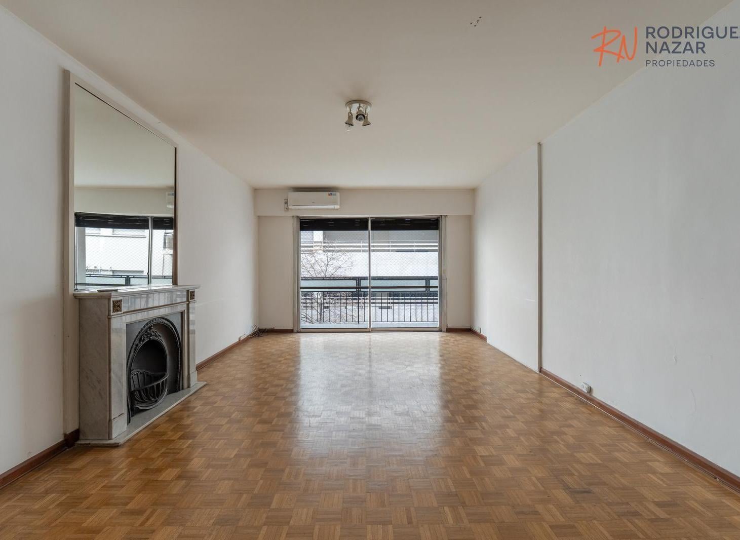 Venta de 3 ambientes con cochera en Recoleta.