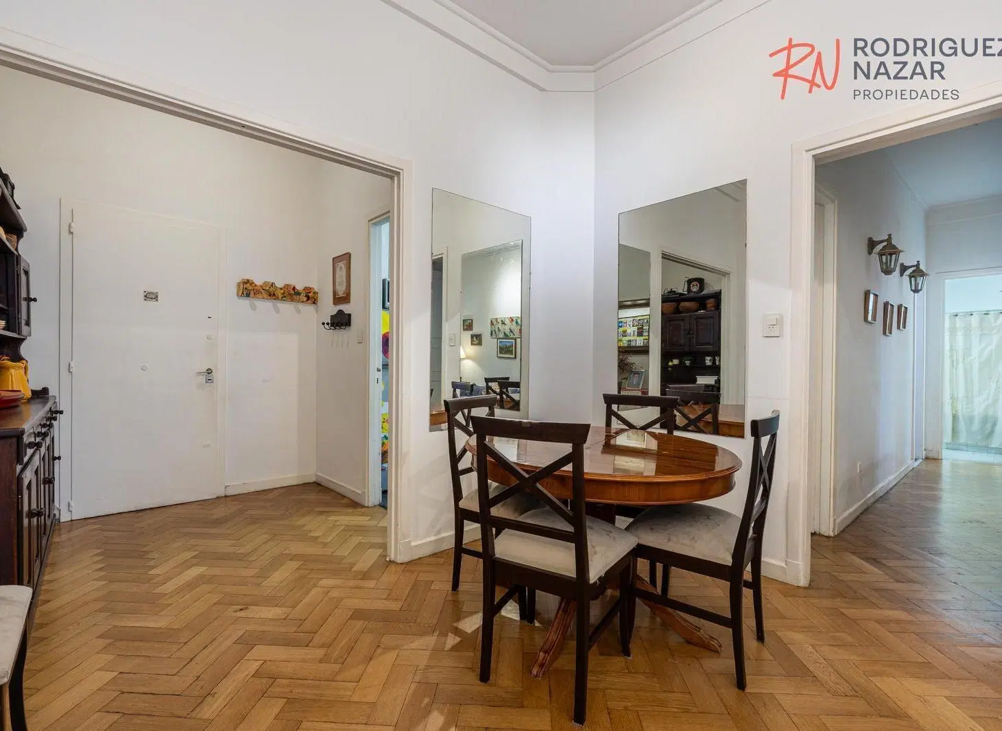 Venta de departamento de 3 ambientes en Recoleta. 2