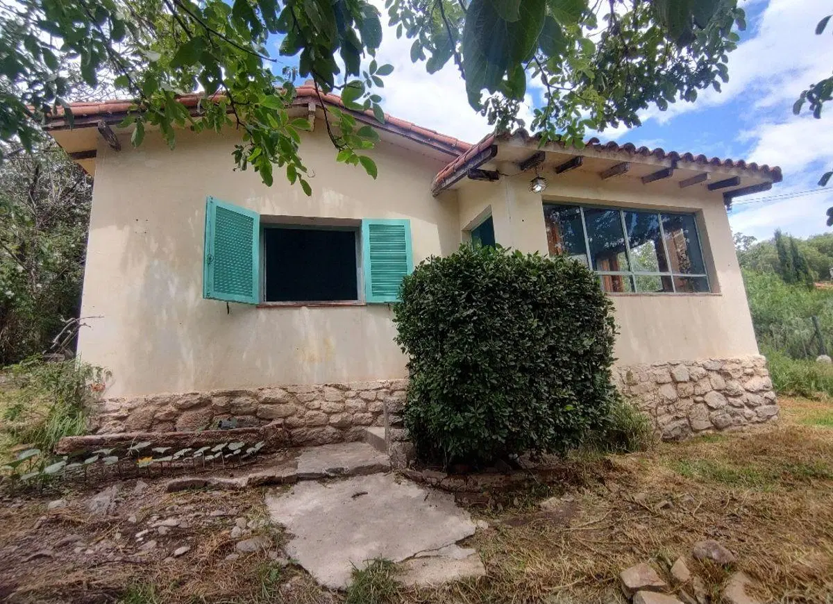 CASA A RECICLAR- LOS COCOS - B° CENTRO 2