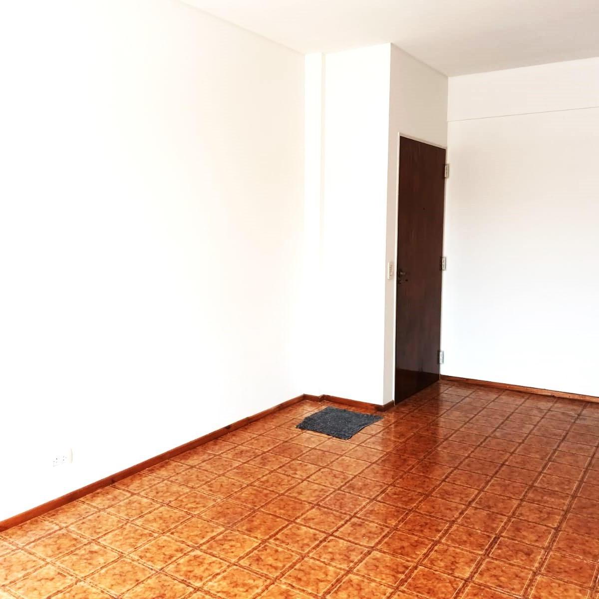 Dueño Vende Departamento 3 Ambientes con Cochera, Impecable Estado 2