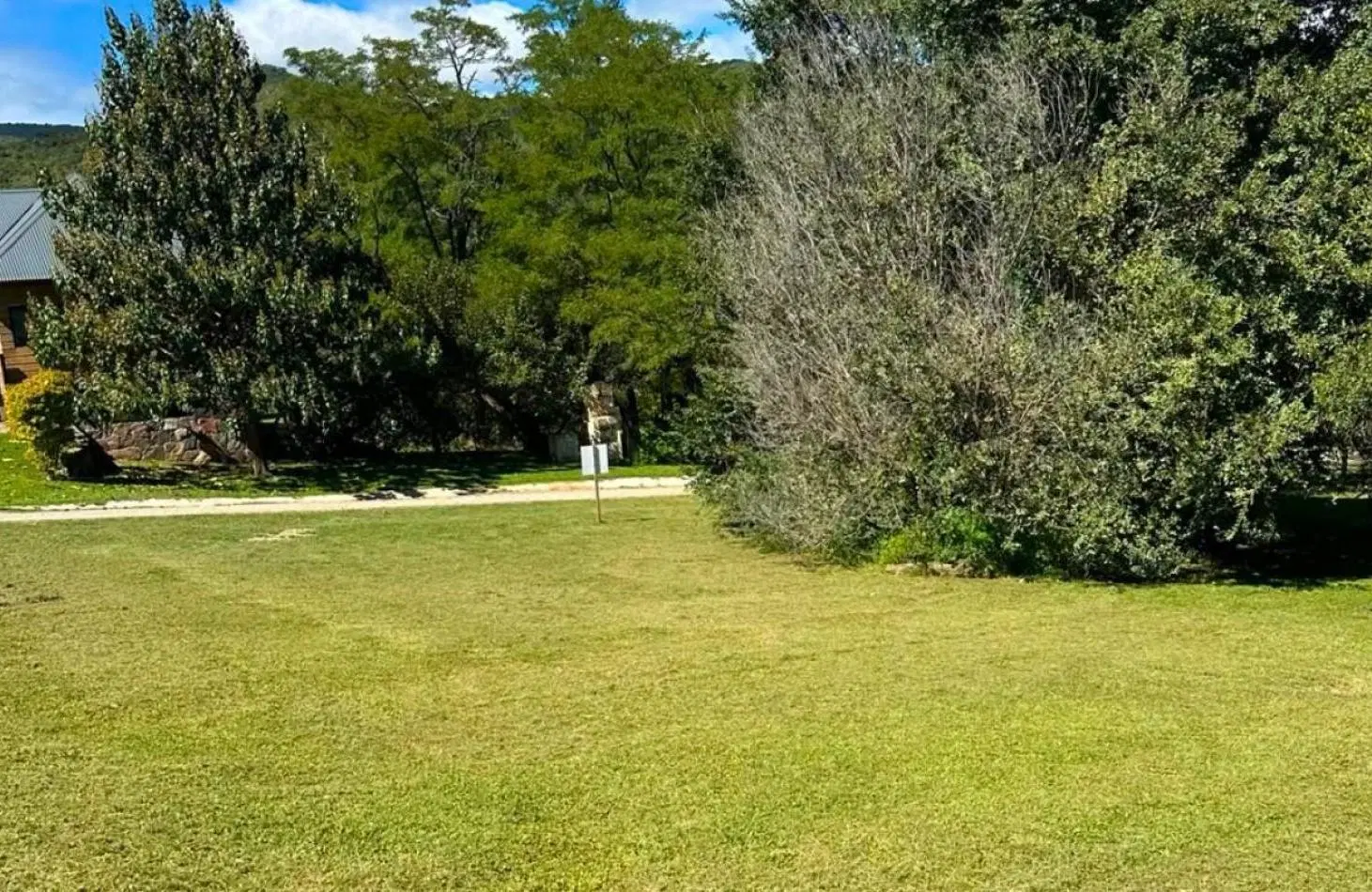 Exclusivo lote de 1.070 m2 en Barrio Cerrado  Los Molles  - Villa General Belgrano 3