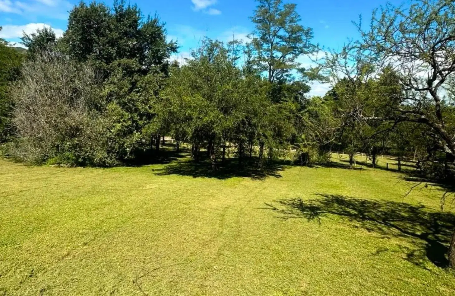 Exclusivo lote de 1.070 m2 en Barrio Cerrado  Los Molles  - Villa General Belgrano 2