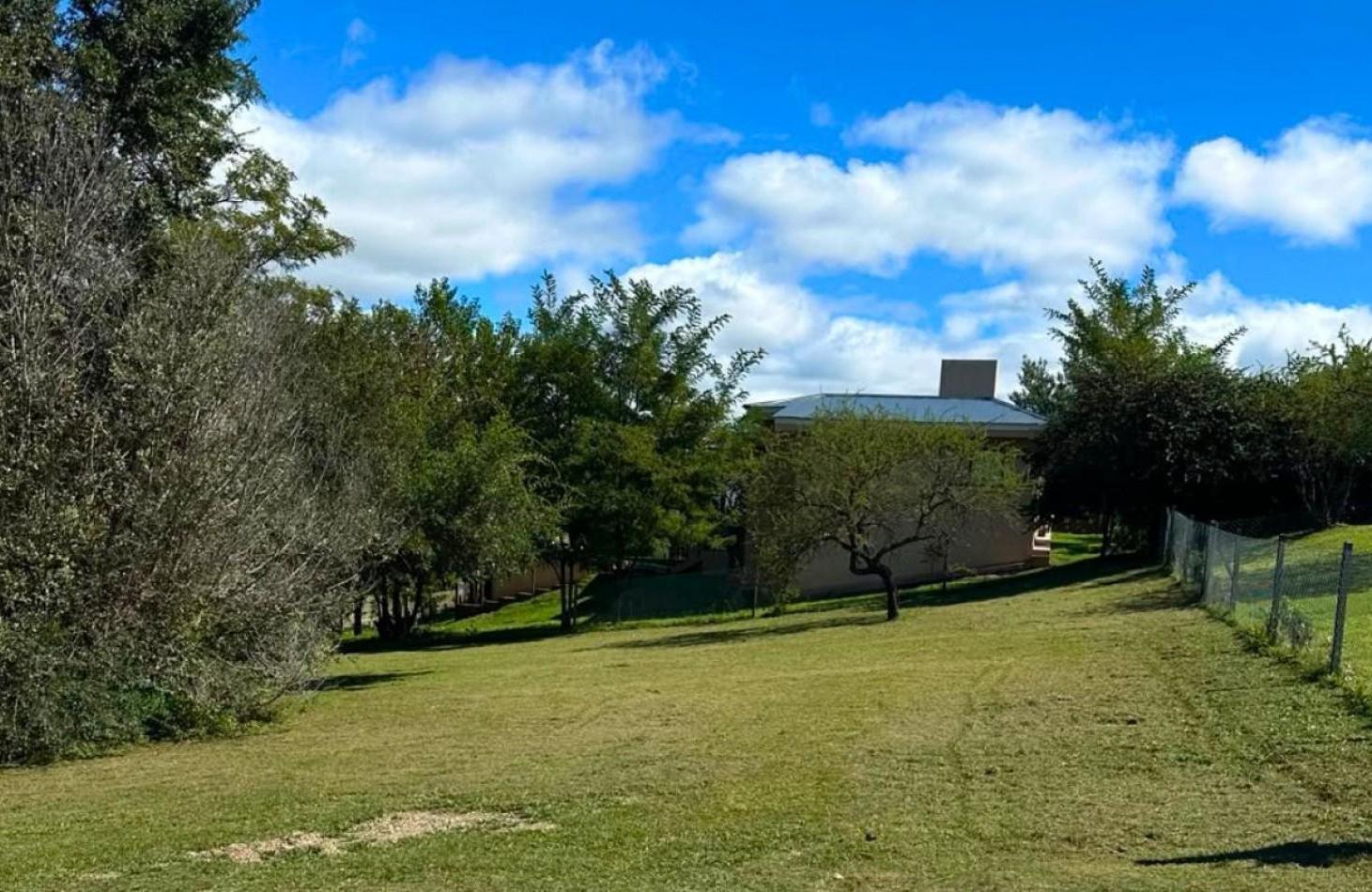 Exclusivo lote de 1.070 m2 en Barrio Cerrado Los Molles - Villa General Belgrano