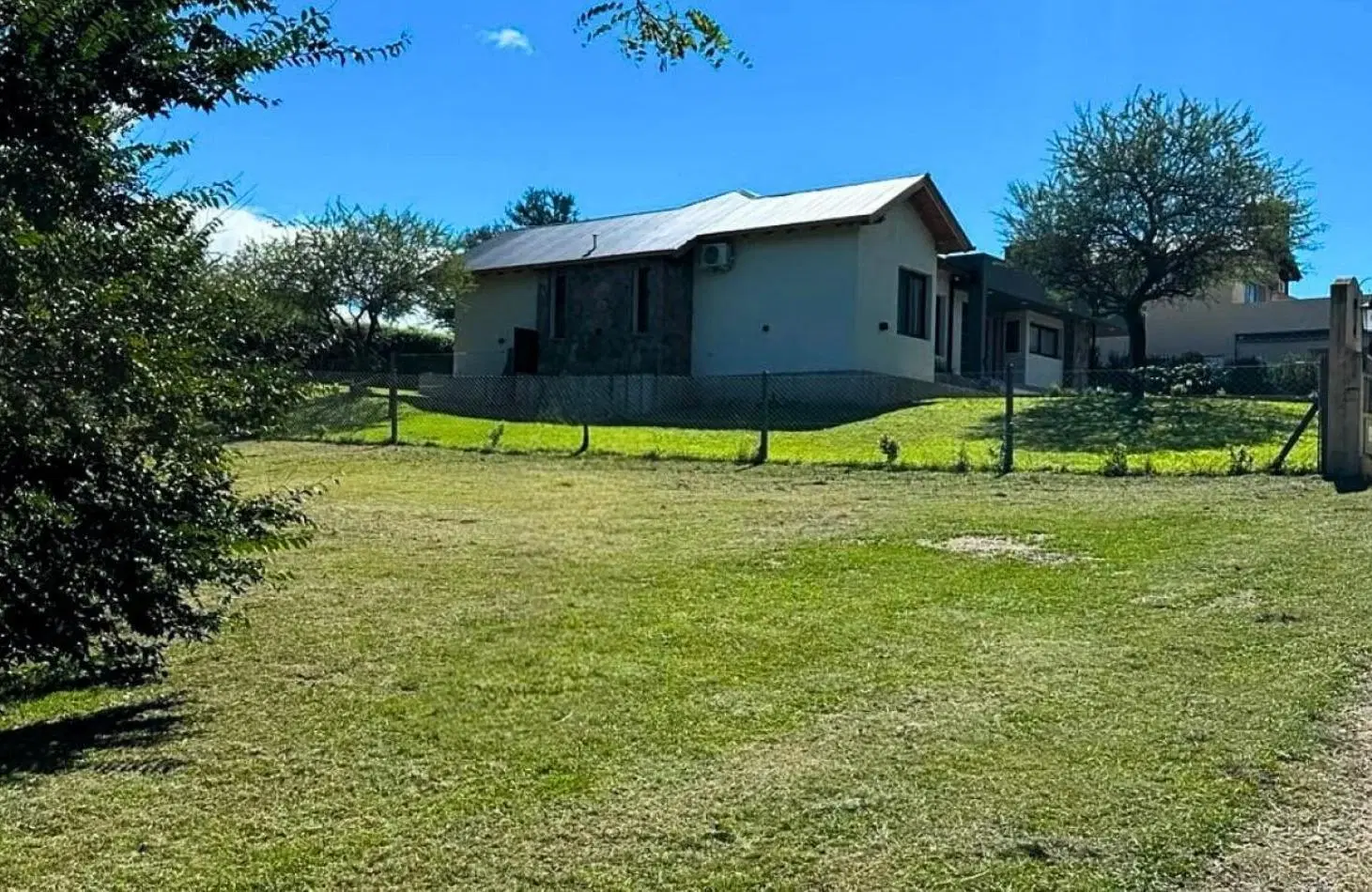 Exclusivo lote de 1.070 m2 en Barrio Cerrado  Los Molles  - Villa General Belgrano 4