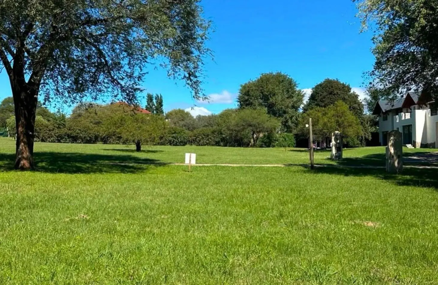 Exclusivo lote de 1.180 m² en Barrio Cerrado  Los Molles  - Villa General Belgrano 2
